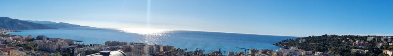 Dernier Etage D'Une Maison Roquebrune-Cap-Martin Buitenkant foto