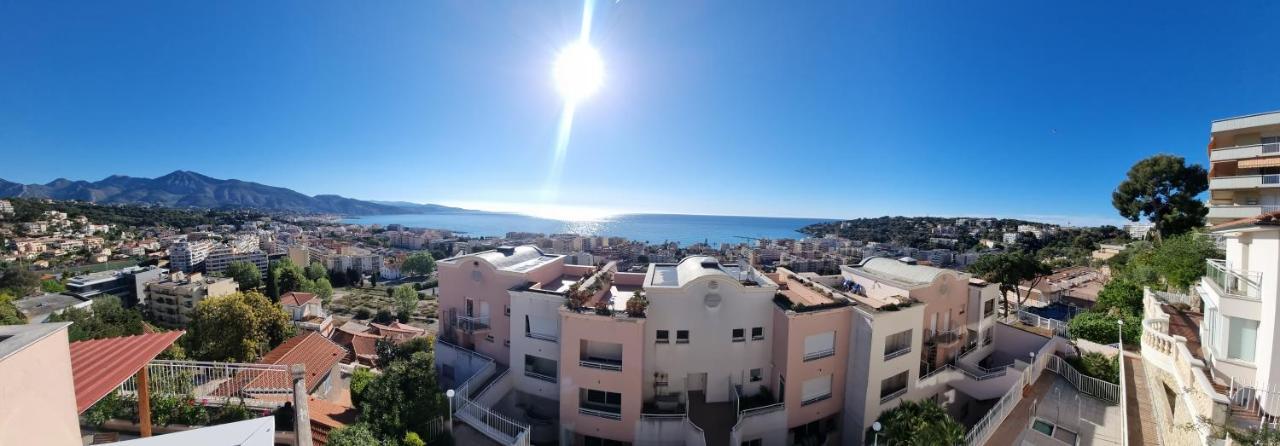 Dernier Etage D'Une Maison Roquebrune-Cap-Martin Buitenkant foto